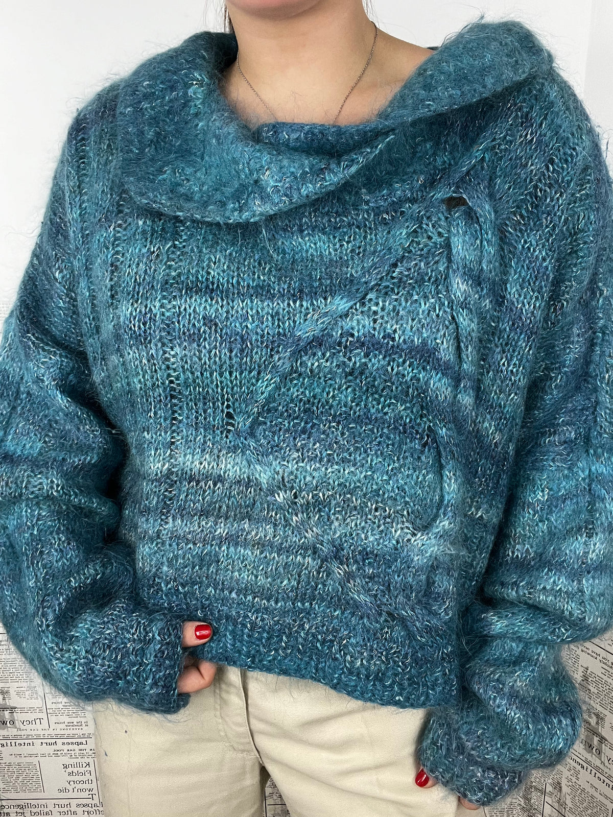 Maglione Blu con Collo