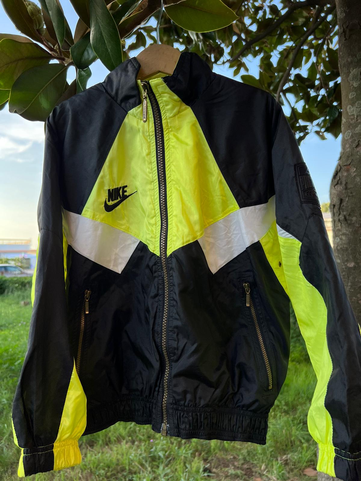 JACKET ANTIVENTO NIKE